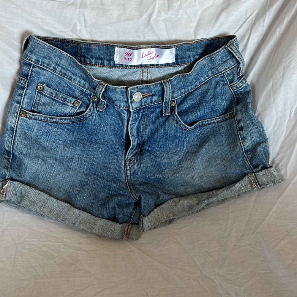 Ladies Shorts size 9/19 blue denim cutoffs.